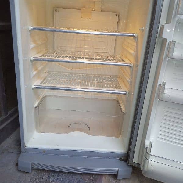 DAWLANCE fridge for sale 5