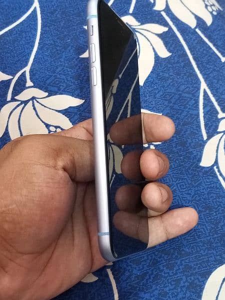 Iphone XR 64 GB 2