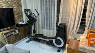 Life Fitness Elypitcal Trainer ( Excercise Machine ) Commerical