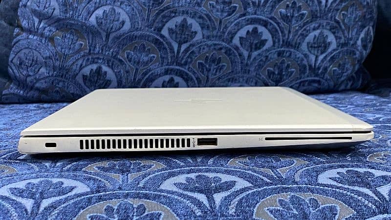 HP EliteBook 830 G6 Laptop touch screen. 6