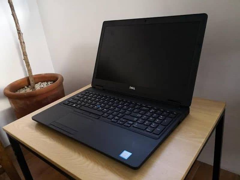 DELL LATITUDE 5591, 9.5/10 condition 1