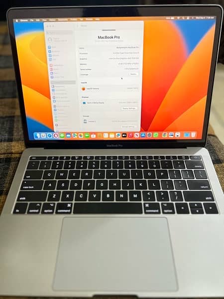 Apple MacBook Pro 17” - Powerful Performance, Excellent Condition 1