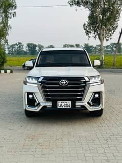 Toyota Land Cruiser grand v8 uplift zx latest model