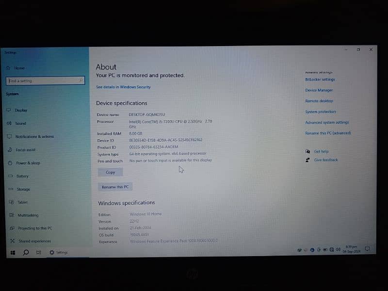 HP Laptop i5 7th Generation 8GB Ram 256 GB SSD Mint Condition 10/10 4