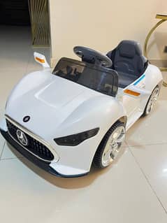 kids electric car /electric car white colour