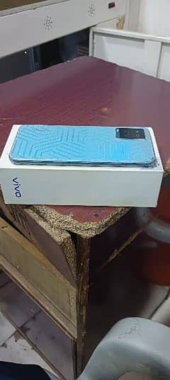 vivo y33s 8+128  what's app03181377797