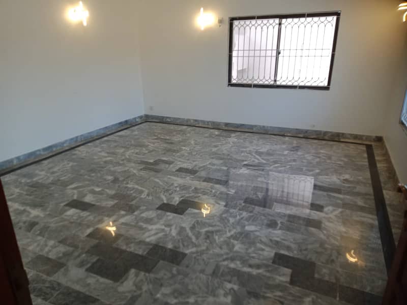 Defence DHA phase 5 banglow 500 yards full renovated 5 bed D D available for rent 3