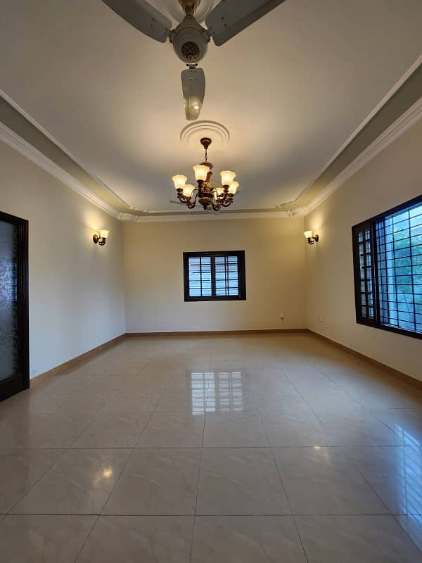 Defence DHA phase 5 banglow 500 yards full renovated 5 bed D D available for rent 7