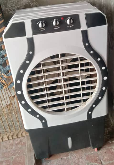 Air Cooler 15 Days Used, with warranty 1