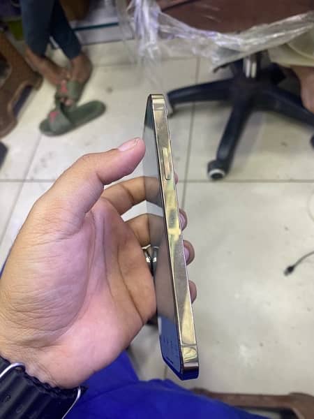 iphone 12 pro pta Approved 6