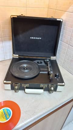 vintage briefcase style Turntable/record player/gramophone