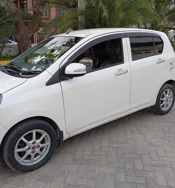 Daihatsu Mira 2014 1