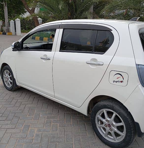 Daihatsu Mira 2014 5