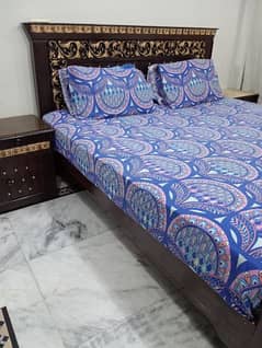 very good condition bed set