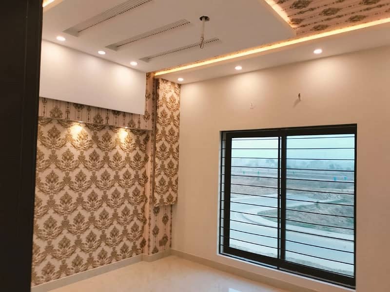 6 MARLA LIKE NEW HOUSE AVAILEBAL FOR RENT IN BAHRIA TOWN LAHORE 4