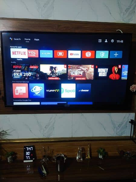 TCL smart tv. 1