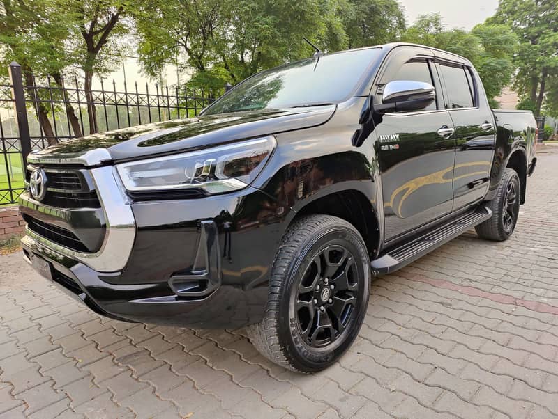 Toyota Hilux Revo V 2022 5