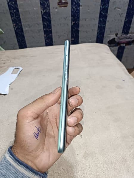 Oppo A76 1