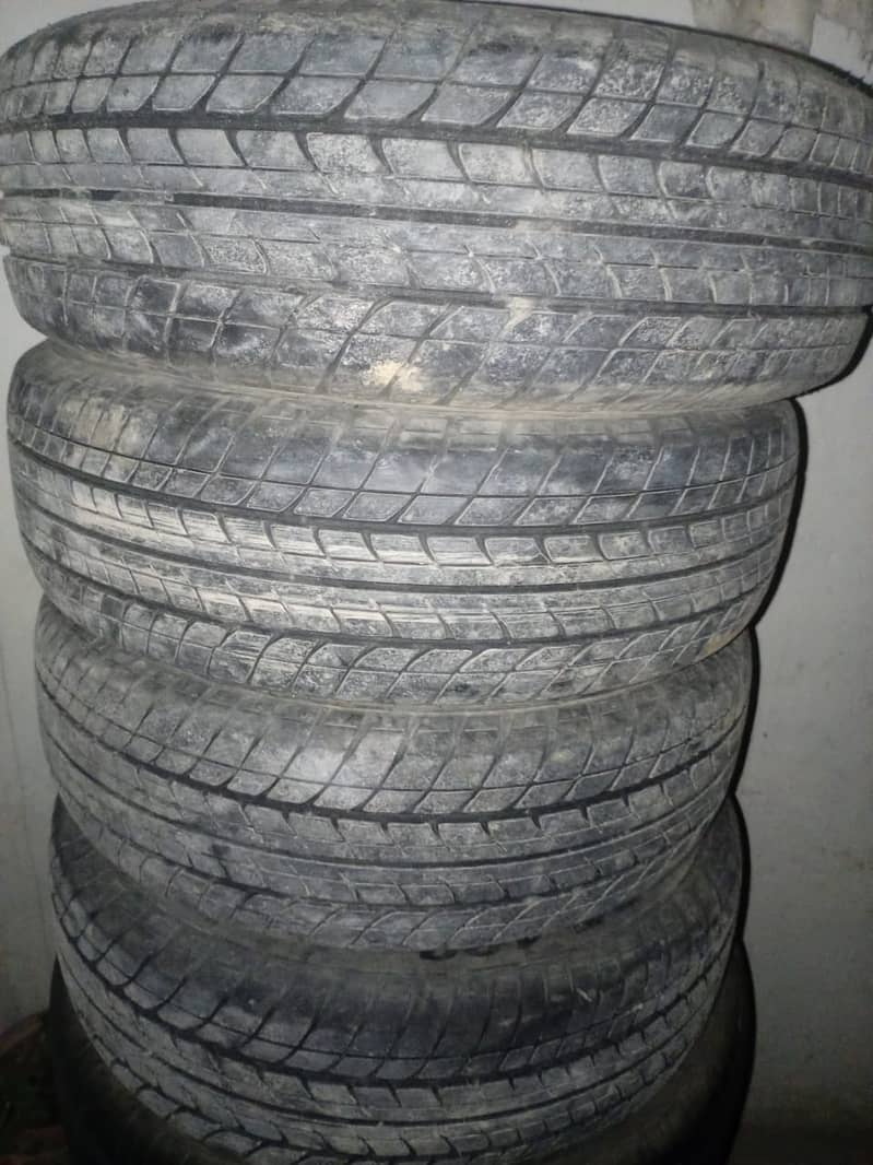 car Tyre for sale 3