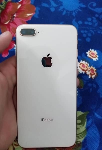 iPhone 8+ 1