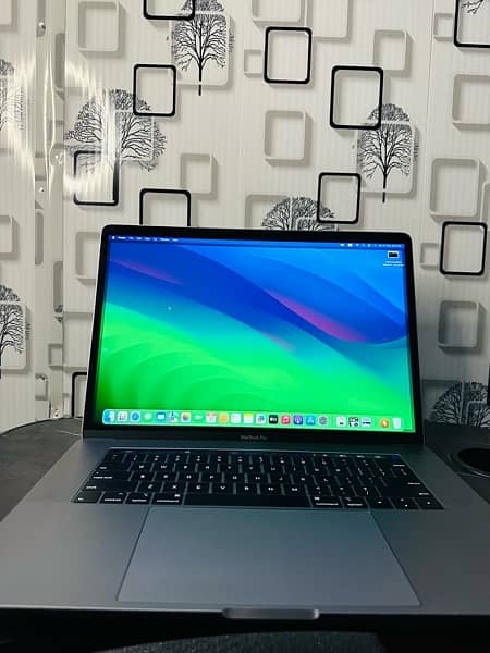 MacBook pro 2019 Core i7 0