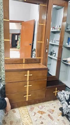 dressing table