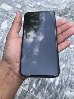 iPhone 11 Pro Max ( Like New )