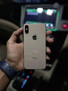 IPHONE XS (Factory unlock)