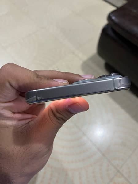 iphone 15 pro max 256gb read add plz 7