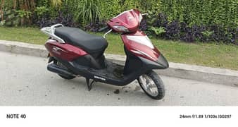 United scooty us100c 10/10 calls plz 03169600271