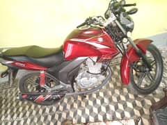 Suzuki 125,self start,all Punjab numbr lga ha,tubeles tire,very comfrt