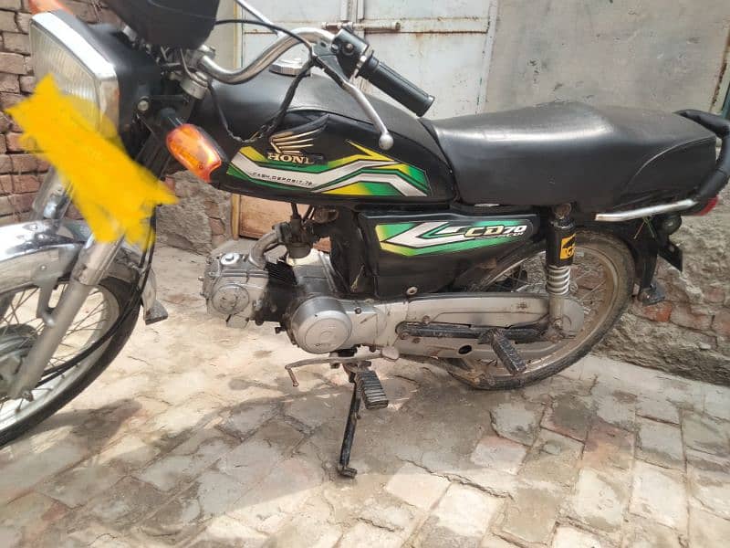 urgant sale krne h Honda sa kam ni h Baki very nice condition 2