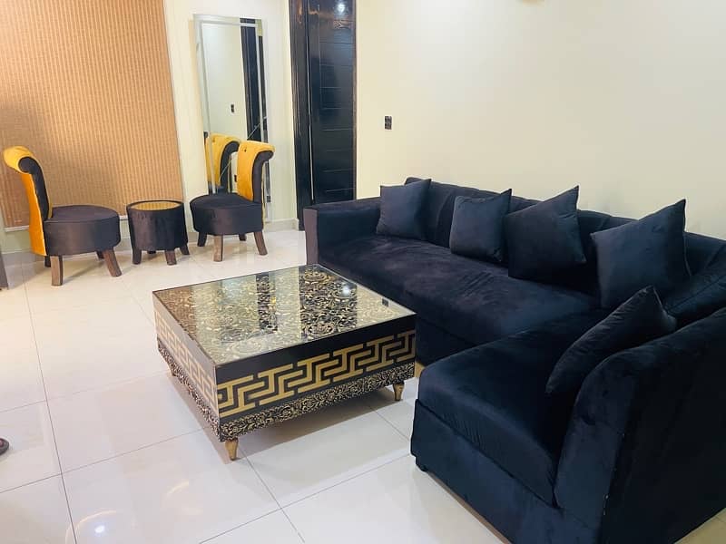 One bedroom flat for short stay like (3s4hrs ) for rent in bahria town 10