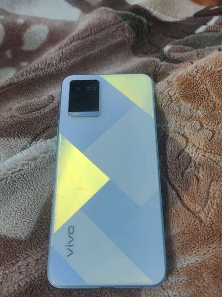 Vivo V21 Available for sale 1