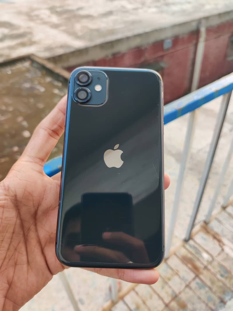 iPhone 11 Water Pack 1