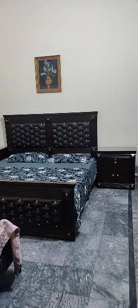 King Bed Set With Side Tables 3