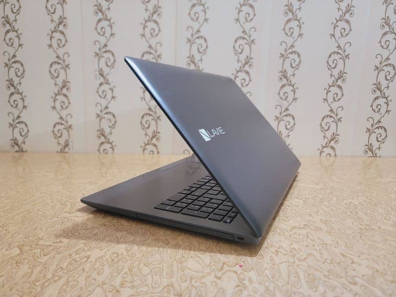 Lenovo | Core i7, 8th Gen | Quad Core 9