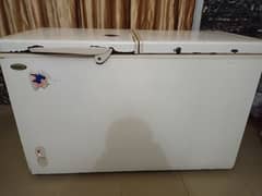 Full-Size Deep Freezer for Sale - Excellent Condition, Good Storage 0