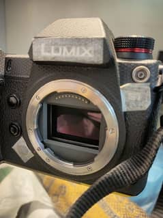 Panasonic S1 Lumix neat and clean