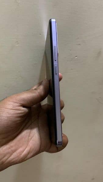 Vivo v27e  urgent for sale 2