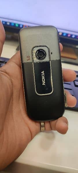 Nokia 6720 Classic original mobile 2