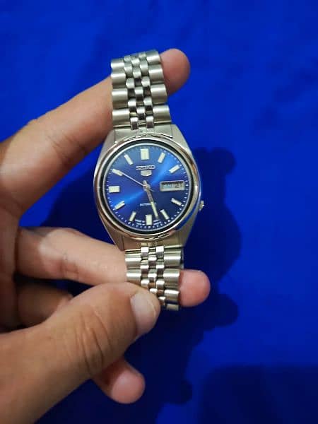 seiko 5 automatic 7009 caliber time &date 1