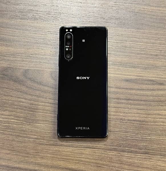 SONY XPERIA 1 ll 1