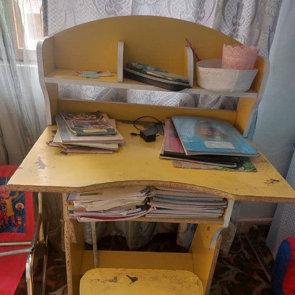 kids writing table and chair 3