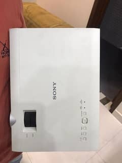 Sony vpl-dx122 projector with screen