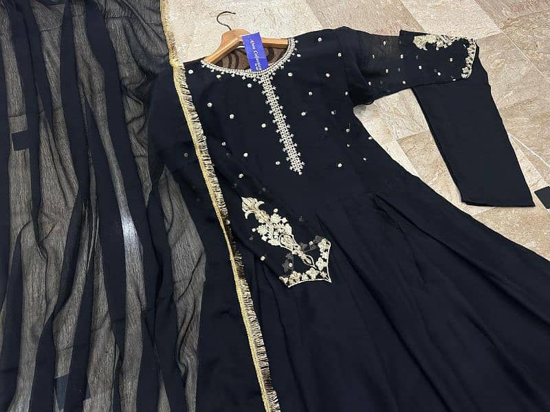 Embroidered Long Maxi With Lace Work Dupatta Trouser 3Pcs 0