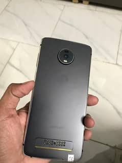 Moto Z4