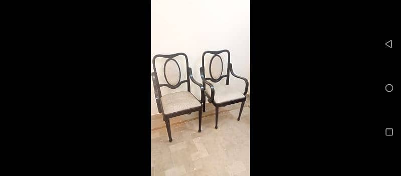 wooden dining table n  6 chairs good condition urgent sale pr negotiat 5