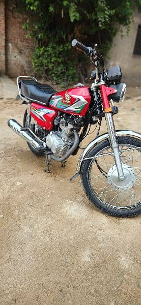 honda. 125.2023 madal 1