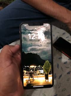 I phone xs max 0